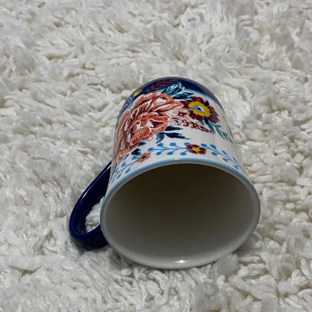 The Pioneer Woman Floral Mug with Navy Handle - Picture 15 of 16